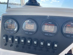 2003 Grady-White Center Console Chase 273 47 