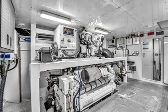 Ferretti Yachts Custom Line 94 111 