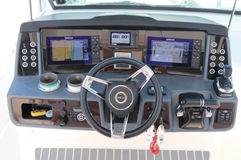 2021 Chaparral 300 OSX 16 