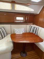 Kohi 8 Dinette