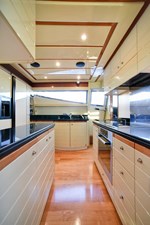 FERRETTI 881 20 