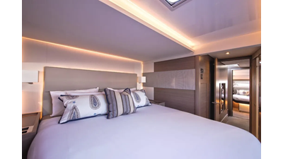 53' 2024 Leopard 53 Powercat 7 7428310_20200409013447173_1_XLARGE (1)