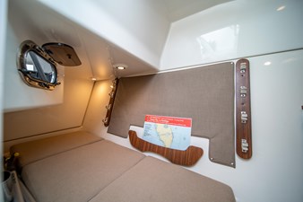 2019 Pursuit DC 325 Dual Console 46 