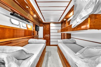 Ferretti Yachts Custom Line 94 66 
