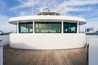 High Occupancy 23 164 OCEANFAST 1989 HELM WINDSHIELD
