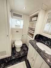 LAZIZA 26 Owner's En Suite