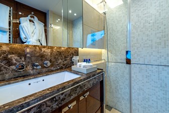 RIVIERA LIVING 74 
