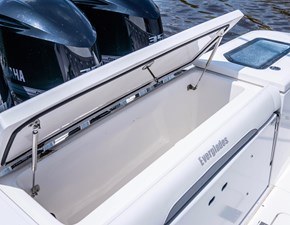 2018 Everglades 435 Center Console 28 