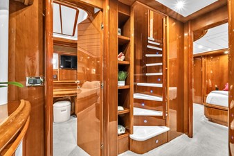 Ferretti Yachts Custom Line 94 58 