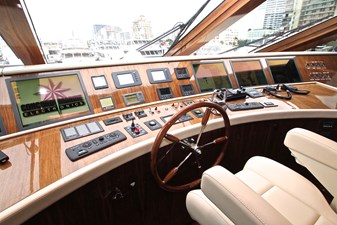 Mesmerize 17 2013 Hargrave 125 Raised Pilothouse