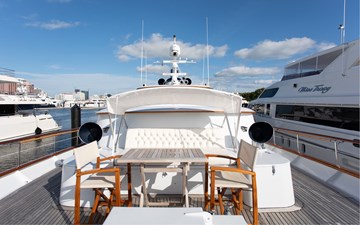 SOVEREIGN 43 Foredeck Seating