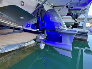 018 Chris-Craft Launch 27 Heritage Trim Edition Surf 84 
