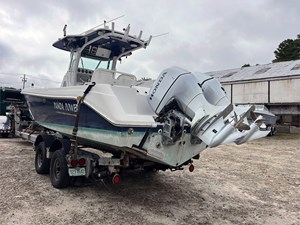 26' Everglades 2006 260CC 8 