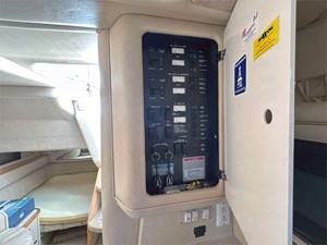 1998 Sea Ray 330 DA 30 