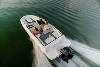Bayliner VR4 3 