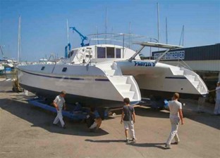 42' 2007 Outremer 42 5 Launch