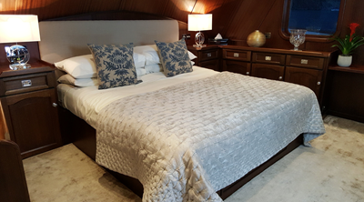 Trafalgar 10 11. Trafalgar Guest Stateroom