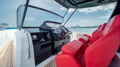 Freedom 19 Helm