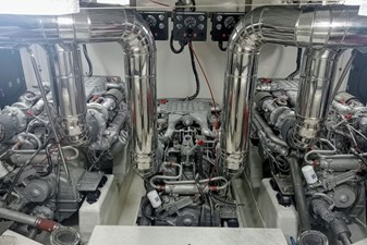 ASTONDOA 82 GLX  31 Astondoa 82 GLX  (1)