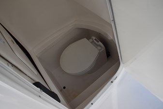 Contender 22 Sport 13 Electric Head  