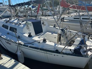 1981 C&C 32 CB 8 