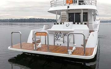 SEA SPUR 1 Transom