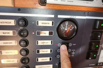 2005 Beneteau Cyclades 43 31 