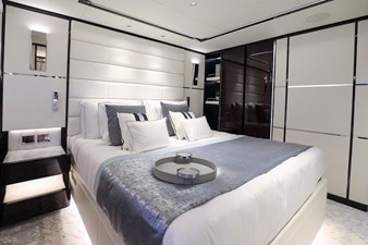 120' Majesty 2025 41 
