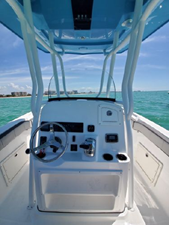 2022 Aquasport 2300 Center Console 6 7