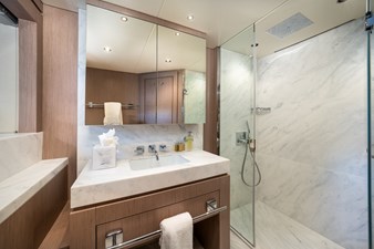 EOS 36 DOUBLE GUEST EN SUITE 