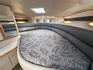 1998 Sea Ray 330 DA 23 