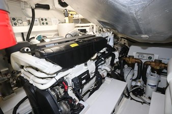 RIVIERA 2020 46 47_2020 60ft Riviera 6000 Sport Yacht