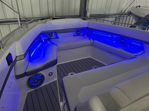 - 5 6_2021 38' Formula Super Sport Crossover OB