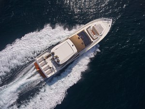 - 4 5_2020 80ft Astondoa 80 Flybridge