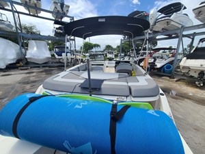 2022 Bayliner VR5 3 