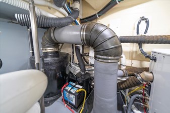 AQUASITION 40 AQUASITION Carver C52 Coupe