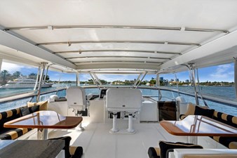 SEAS TO SEE 18 Flybridge