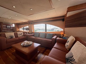 MAJOR AFFAIR 25 Sunseeker 90 Yacht Main Deck Saloon