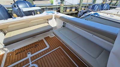 2019 Sailfish 325 DC 11 