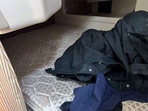 30' Regal 2005 3060 Window Express 12 