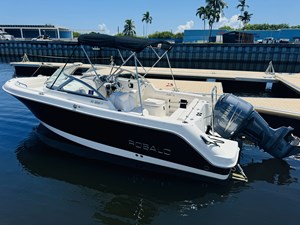 Robalo R277 0 