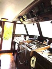 1982 Hatteras LRC Long Range Cruiser 4 5