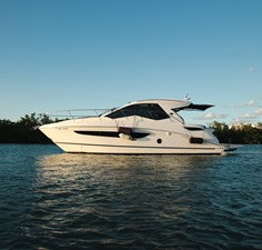 - 0 1_2019 35ft Sea Ray 350 Coupe NADA MAS