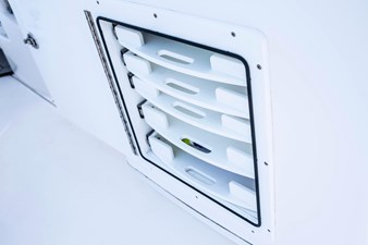 2018 Everglades 435 Center Console 24 