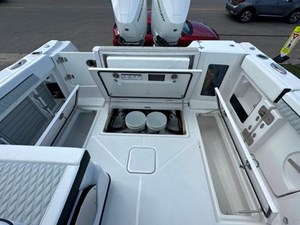 2024 Blackfin 302 DC 9 