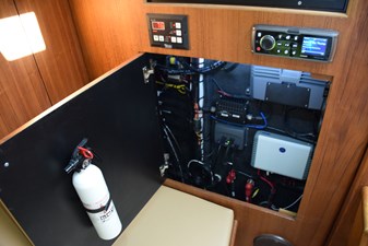 CAZADORA 38 Organized Wiring and Electronics   