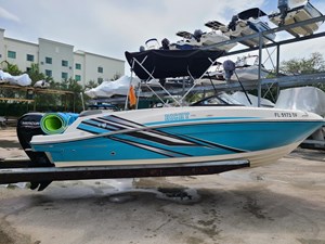 2022 Bayliner VR5 0 2