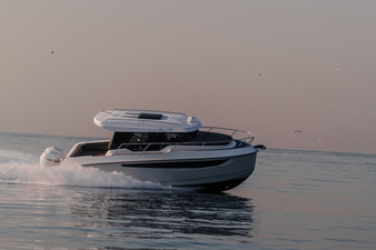 V30 HT Weekender 2 3_2023 30ft Vento Yacht V30 Weekender_twin engine