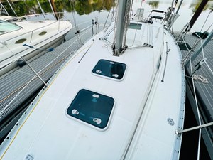 2000 Beneteau 311 35 