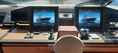 2019 Monte Carlo Yachts MCY 76 35 